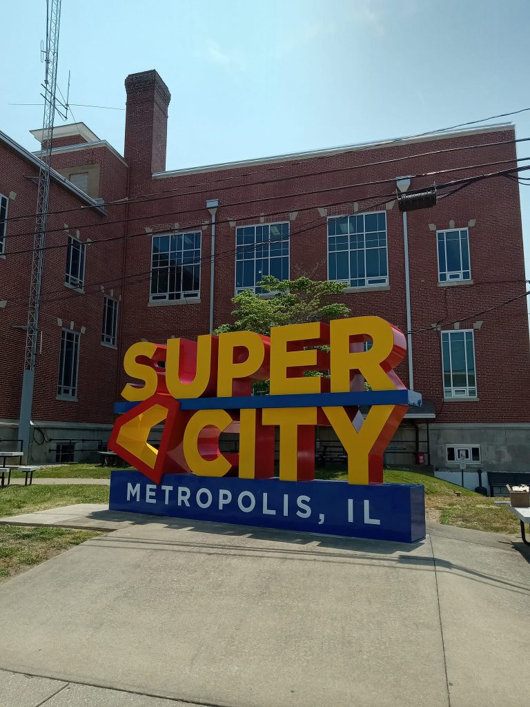 Super City Sign Arrives on Market Street in Metropolis | WMOK